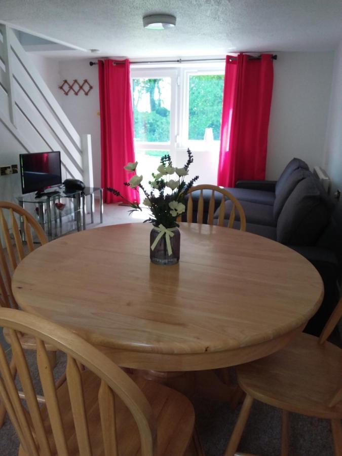 Salty Smiles Cottage Пензанс Екстериор снимка